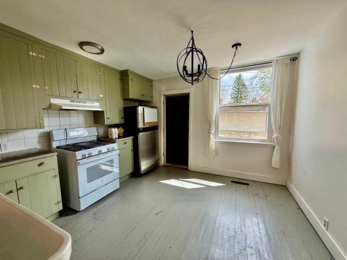 5127 47 Street, Provost, AB - Indoor Photo Showing Kitchen