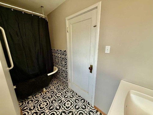 5127 47 Street, Provost, AB - Indoor