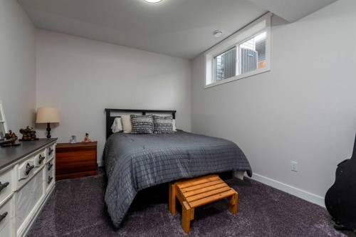 7302 37 Street Close, Lloydminster, AB - Indoor Photo Showing Bedroom