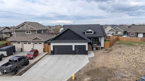 7302 37 Street Close, Lloydminster, AB - Outdoor With Facade