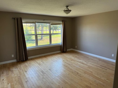 Rr 115 Twp Rd 554, Rural Two Hills No. 21, County Of, AB - Indoor Photo Showing Other Room