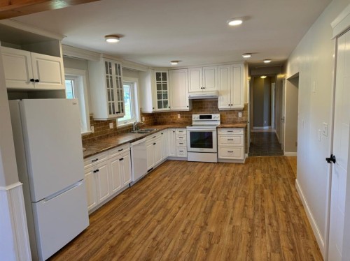 Rr 115 Twp Rd 554, Rural Two Hills No. 21, County Of, AB - Indoor Photo Showing Kitchen With Double Sink