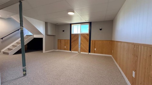 5205 32 Street, Lloydminster, AB - Indoor