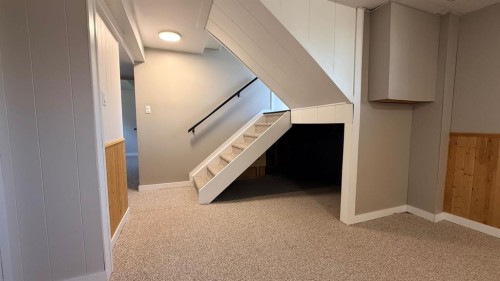 5205 32 Street, Lloydminster, AB - Indoor Photo Showing Other Room