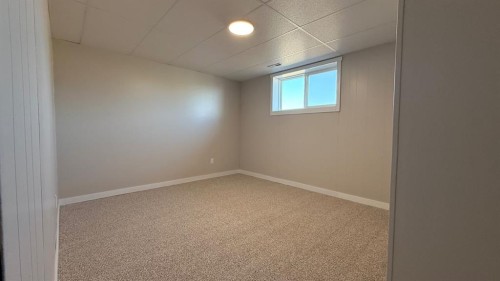 5205 32 Street, Lloydminster, AB - Indoor Photo Showing Other Room