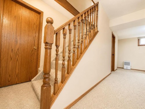614 6 Avenue, Wainwright, AB - Indoor Photo Showing Other Room