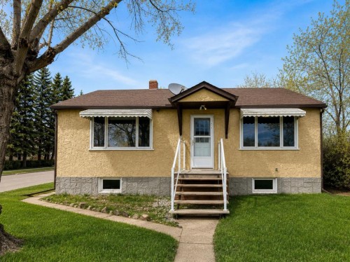614 6 Avenue  Wainwright, AB T9W 1B2
