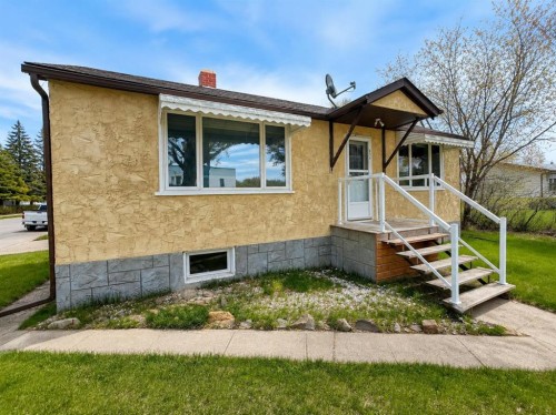 614 6 Avenue, Wainwright, AB - Outdoor