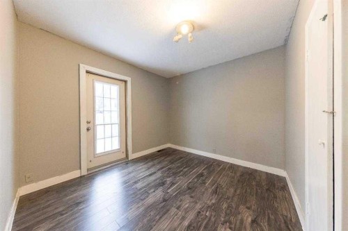 5223 50 Street, Lloydminster, AB - Indoor Photo Showing Other Room