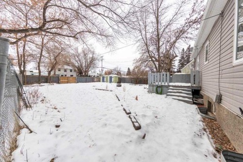 5223 50 Street, Lloydminster, AB - Outdoor