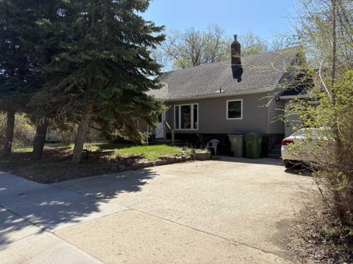 5223 50 Street, Lloydminster, AB - Outdoor