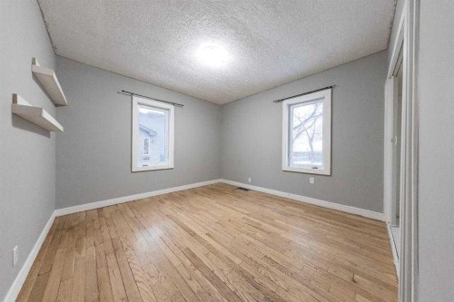 5223 50 Street, Lloydminster, AB - Indoor Photo Showing Other Room