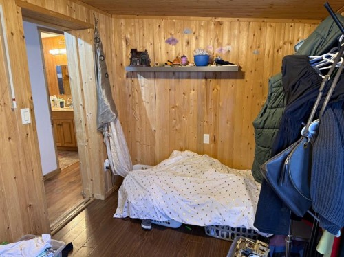 5202 56B Street, Lloydminster, AB - Indoor Photo Showing Bedroom