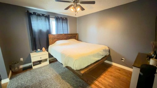 1213 4 Avenue, Wainwright, AB - Indoor Photo Showing Bedroom
