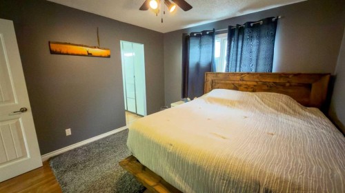 1213 4 Avenue, Wainwright, AB - Indoor Photo Showing Bedroom