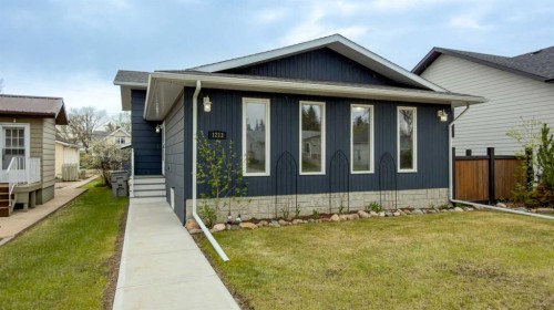 1213 4 Avenue, Wainwright, AB - Outdoor