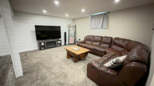 1213 4 Avenue, Wainwright, AB - Indoor Photo Showing Other Room