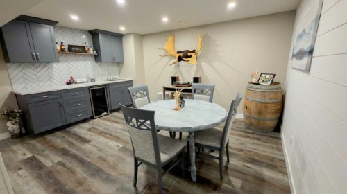 1213 4 Avenue, Wainwright, AB - Indoor Photo Showing Dining Room