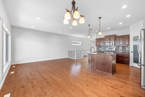 6-2715 73 Avenue, Lloydminster, AB - Indoor Photo Showing Kitchen