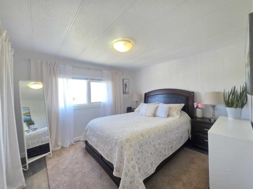 454004 Range Rd 65, Rural Wainwright No. 61, M.D. Of, AB - Indoor Photo Showing Bedroom