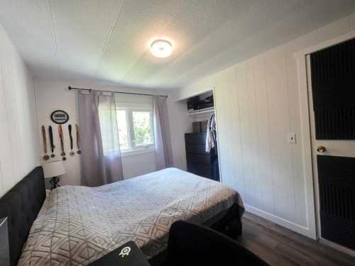 454004 Range Rd 65, Rural Wainwright No. 61, M.D. Of, AB - Indoor Photo Showing Bedroom
