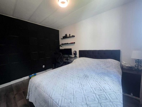 454004 Range Rd 65, Rural Wainwright No. 61, M.D. Of, AB - Indoor Photo Showing Bedroom