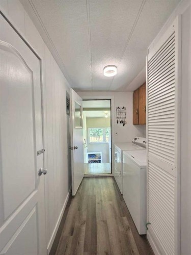 454004 Range Rd 65, Rural Wainwright No. 61, M.D. Of, AB - Indoor Photo Showing Laundry Room