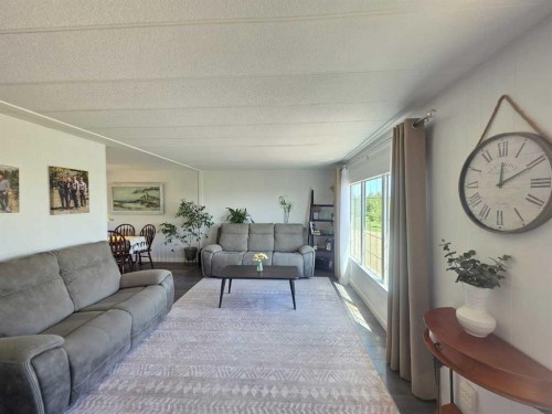 454004 Range Rd 65, Rural Wainwright No. 61, M.D. Of, AB - Indoor Photo Showing Living Room