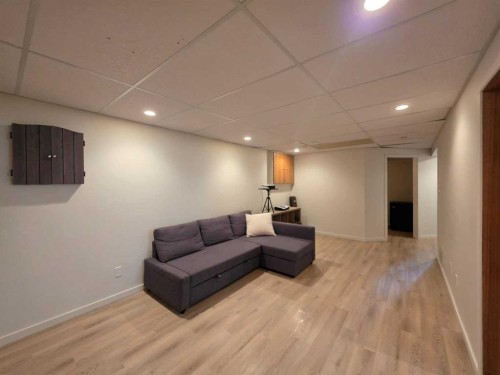 1601 3 Avenue, Wainwright, AB - Indoor