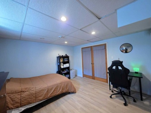 1601 3 Avenue, Wainwright, AB - Indoor Photo Showing Bedroom