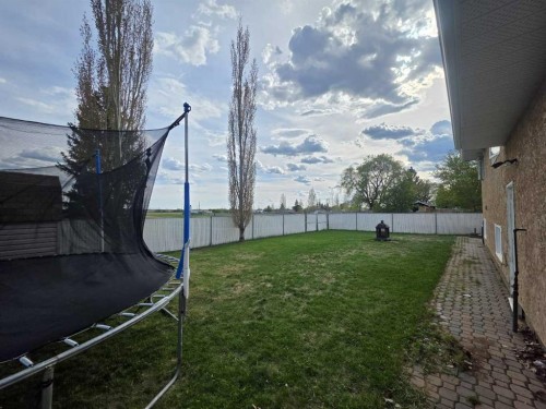 1601 3 Avenue, Wainwright, AB - Outdoor