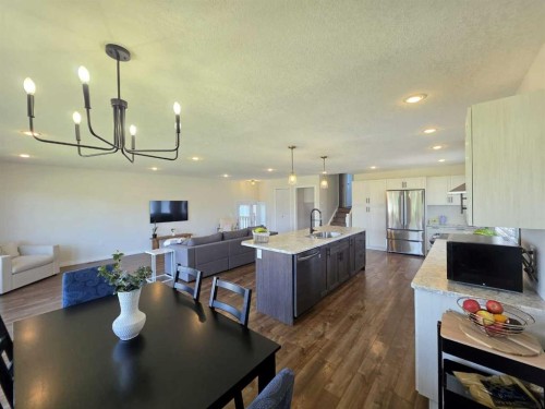 1601 3 Avenue, Wainwright, AB - Indoor Photo Showing Dining Room
