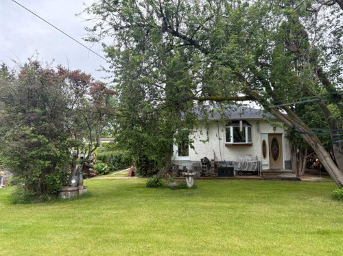 4811 52 Street, Innisfree, AB 