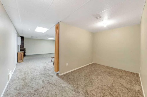 16 1St Street West, Neilburg, SK - Indoor Photo Showing Other Room