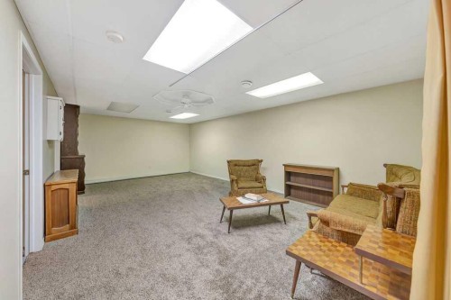16 1St Street West, Neilburg, SK - Indoor Photo Showing Other Room