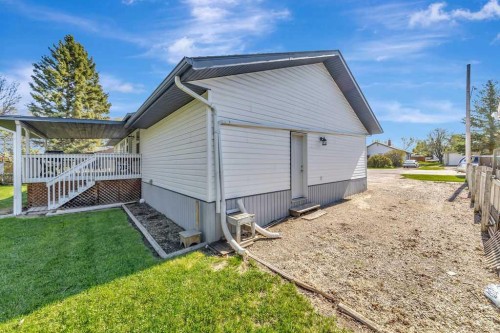 16 1St Street West, Neilburg, SK - Outdoor With Deck Patio Veranda With Exterior