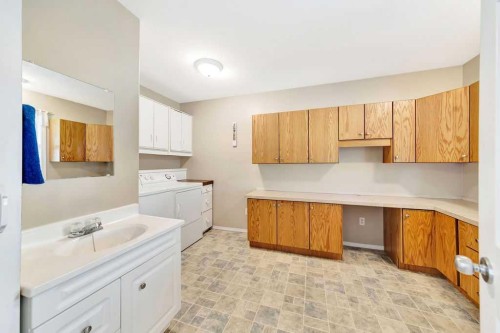 16 1St Street West, Neilburg, SK - Indoor