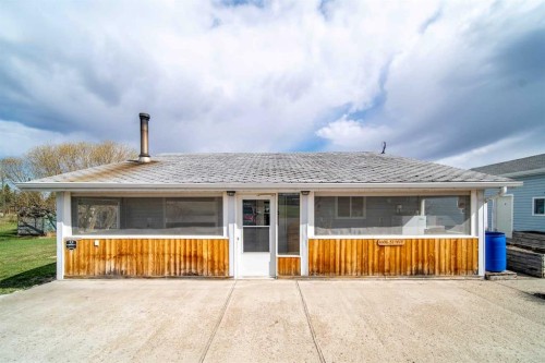 4608 51 Avenue, Czar, AB - Outdoor
