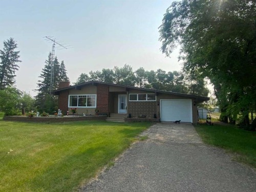 49425 Hwy 870, Innisfree, AB - Outdoor