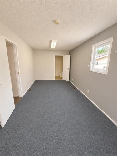 518 19Th Street, Wainwright, AB - Indoor Photo Showing Other Room