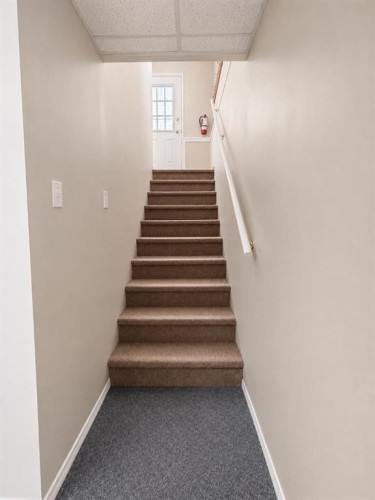 518 19Th Street, Wainwright, AB - Indoor Photo Showing Other Room