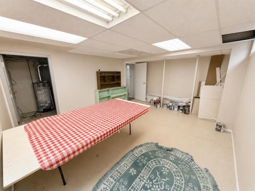 518 19Th Street, Wainwright, AB - Indoor