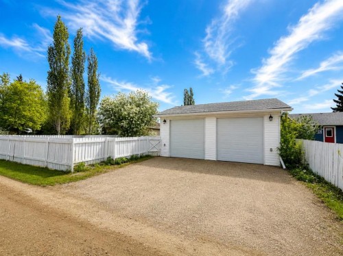 518 19Th Street, Wainwright, AB - Outdoor