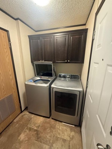 240 Main Street, Mervin, SK - Indoor Photo Showing Laundry Room