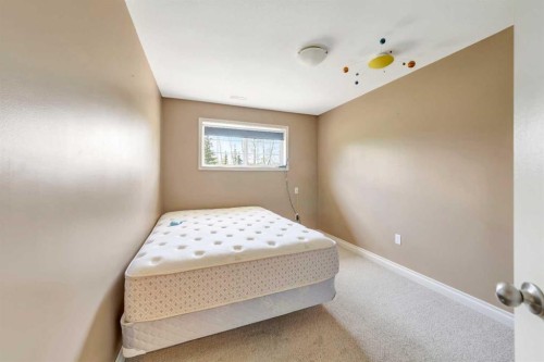 74 Hawkstone Estates, Rural Vermilion River, County Of, AB - Indoor Photo Showing Bedroom