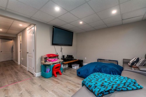 4005 60Th Avenue, Lloydminster, AB - Indoor