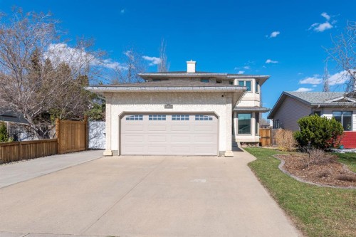 4005 60Th Avenue, Lloydminster, AB - Outdoor