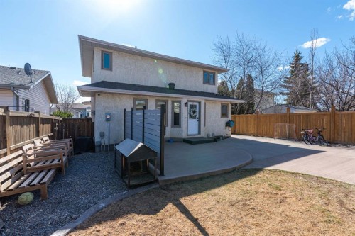 4005 60Th Avenue, Lloydminster, AB - Outdoor