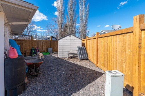 4005 60Th Avenue, Lloydminster, AB - Outdoor