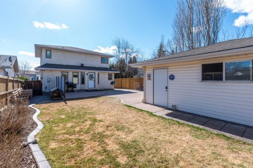 4005 60Th Avenue, Lloydminster, AB - Outdoor